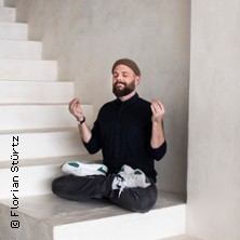 Patrick Salmen - Yoga gegen Rechts