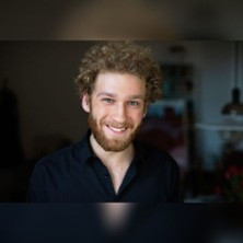 Einer flog übers Ordnungsamt - das neue Soloprogramm mit Johannes Hallervorden