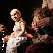 Baba Dunjas letzte Liebe - Theater, Oper und Orchester Halle